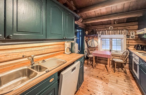 Nord-Fron House | Awesome home in Kvam with sauna