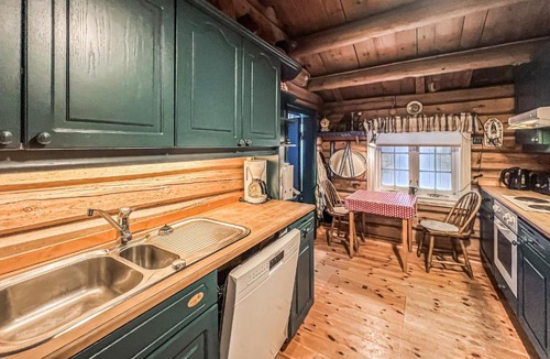 Nord-Fron House | Awesome Home In Kvam With Sauna