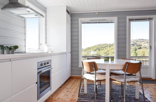 Lindesnes House | Awesome home in Lindesnes with house sea view