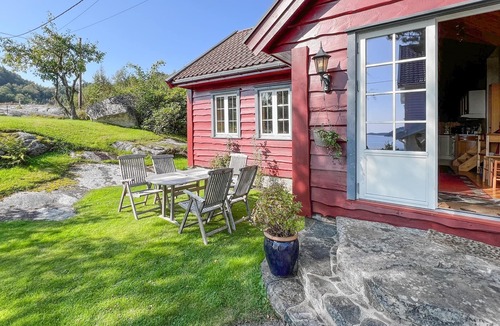Lindesnes House | Awesome home in Lindesnes with WiFi