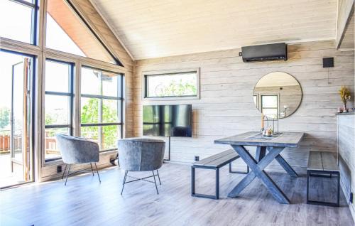 Nedstrand House | Awesome Home In Nedstrand With Wifi