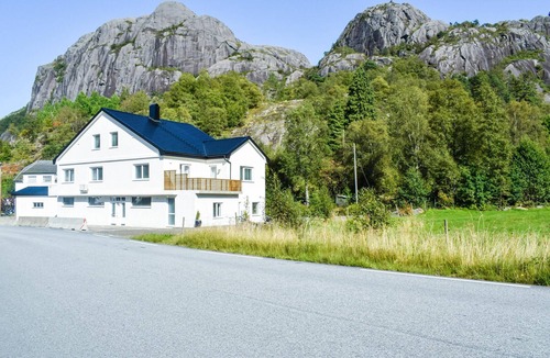 Sokndal House | Awesome home in Hauge i Dalane with WiFi