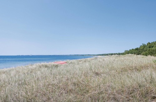 Nybrostrand House | Awesome home in Nybrostrand with WiFi