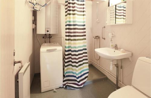 Nybrostrand House | Awesome Home In Nybrostrand With Wifi
