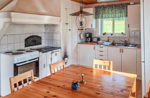 Oje House | Awesome home in öje with lake view