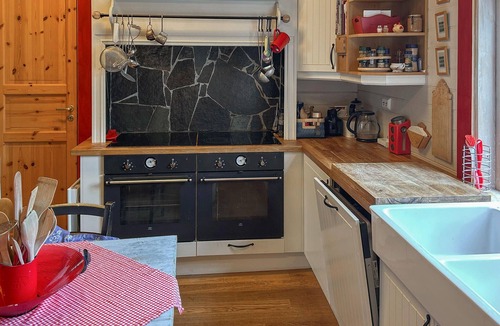 Sirdal House | Awesome home in Omlid with house a mountain view