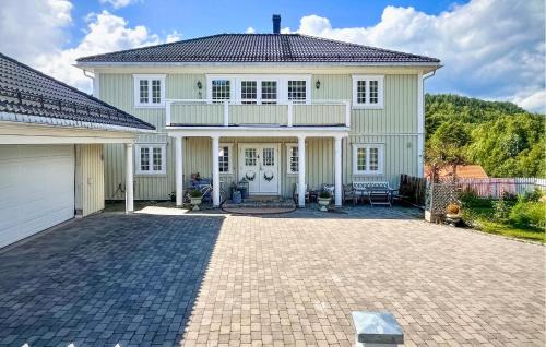 Porsgrunn House | Awesome Home In Porsgrunn