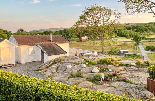 Rennesoy House | Awesome home in Rennesøy with house sea view