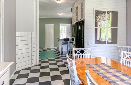 Savsjo House | Awesome home in Sävsjö with ethernet internet