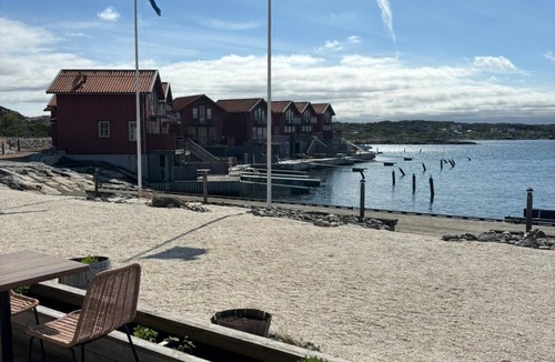 Halleviksstrand House | Awesome home in Hälkeviksstrand with 2 Bedrooms and WiFi