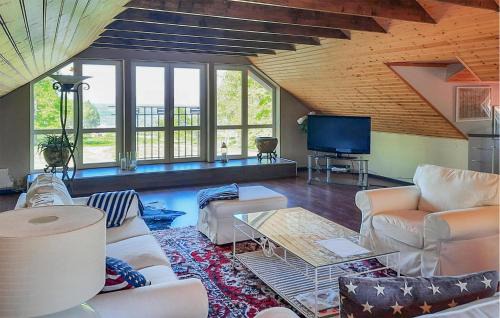 Stora Mellosa House | Awesome Home In Stora Mellösa With House Sea View