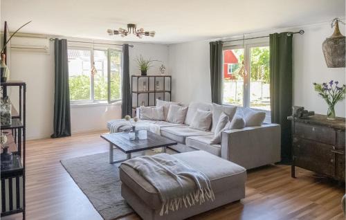 Sturko House | Awesome Home In Sturkö With Sauna