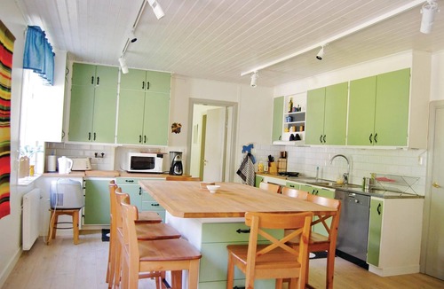 Vintjarn House | Awesome home in Svärdsjö with sauna