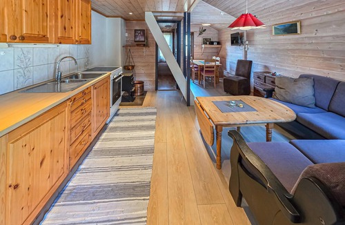 Tjørhom House | Awesome home in Tjørhom with sauna