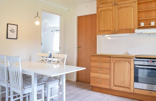 Torangsvag House | Awesome home in Torangsvåg with house sea view