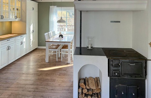 Odeshog Municipality House | Awesome home in Tranås with sauna