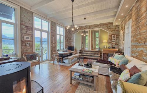 Vaksdal Municipality House | Awesome Home In Vaksdal With House Sea View