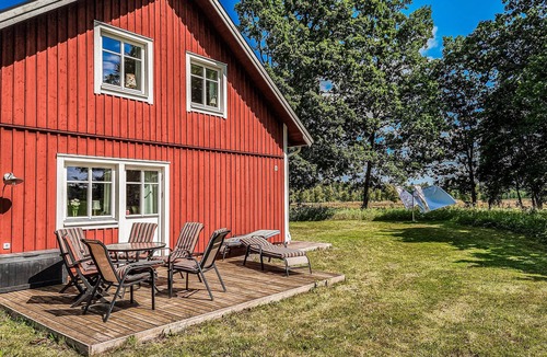 Alvesta Municipality House | Awesome home in Vislanda with WiFi