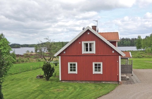 Flattinge House | Awesome home in Vittaryd with kitchen
