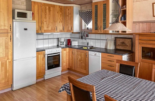 Flattinge House | Awesome home in Vittaryd with WiFi