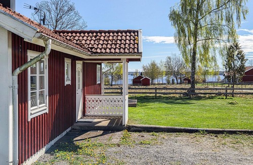 Flattinge House | Awesome home in Vittaryd with WiFi