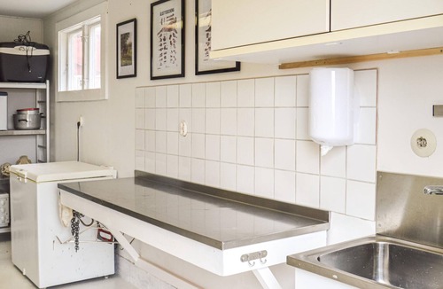 Vrena House | Awesome home in Vrena with WiFi