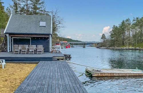 Sveio House | Awesome home in Førde i Hordaland with WiFi