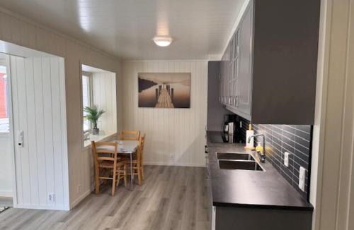 Balestrand Apartment | Balestrand Fjordapartments, Holmen 19C