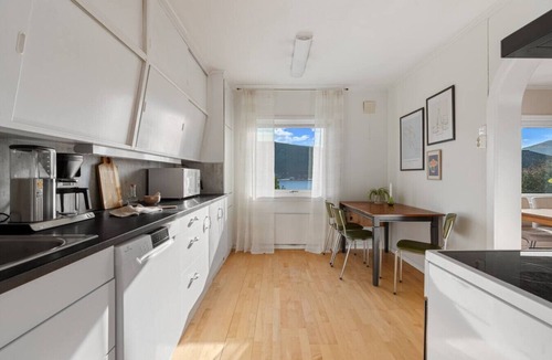 Tromso Apartment | Basecamp Dramsvegen – The Midway Retreat