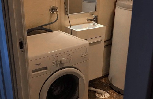 Haugesund Apartment | Basement apartment near downtown, the hospital, and the college. Parking.