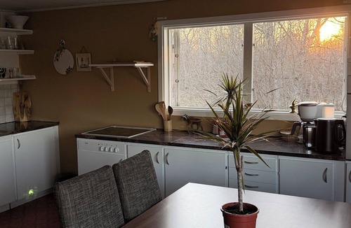 Forsheda House | Bastu, jacuzzi, 90kvm hem, 10.000kvm lantgård, fiber internet, stort kök, BBQ