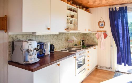 Figeholm House | Beach Front Home In Figeholm With Wifi
