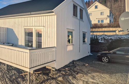 Frosta House | Beach front home in Frosta with WiFi