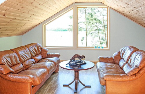 Lysekloster House | Beach front home in Hagavik with house sea view