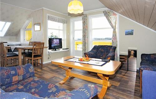 Hatlestrand House | Beach Front Home In Hatlestrand With Sauna