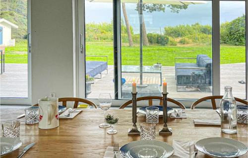 Skivarp House | Beach Front Home In Skivarp With House Sea View