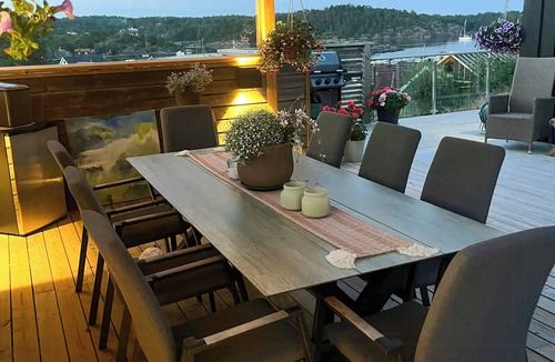Bamble House | Beach house with sea views at Brevikstrand