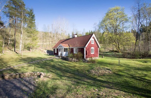 Ullared Cottage | Beautiful and comfortable, newly renovated, classic swedish 'torp' house.
