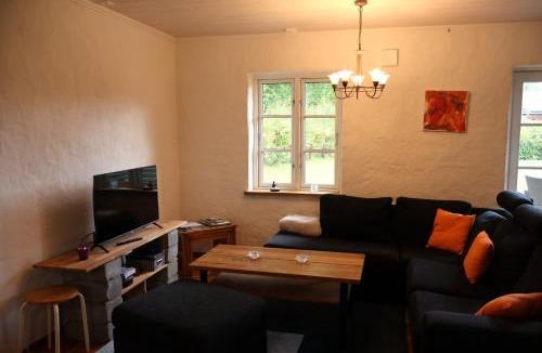 Olofstrom Villa | Beautiful and cosy house near the lake