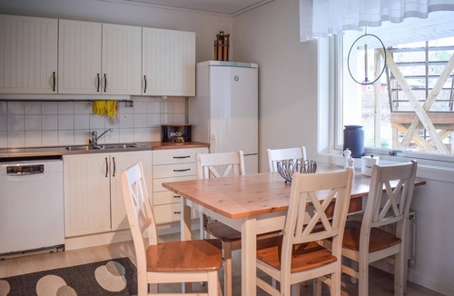 Brandstorp Apartment | Beautiful and functional vacation apartment with a view of Lake Vättern and the island of Visingsö.