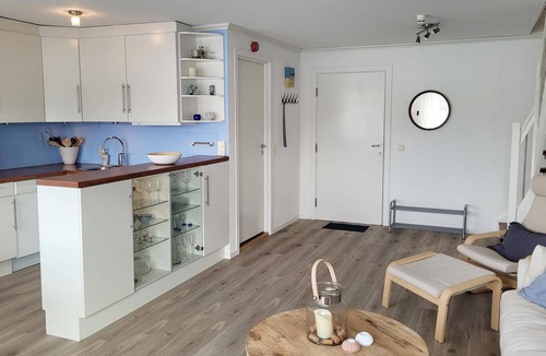 Tysnes Apartment | Beautiful apartment in Uggdal with house sea view