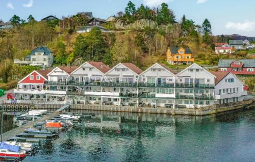 Tysnes Apartment | Beautiful Apartment In Uggdal With House Sea View
