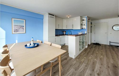 Tysnes Apartment | Beautiful Apartment In Uggdal With House Sea View