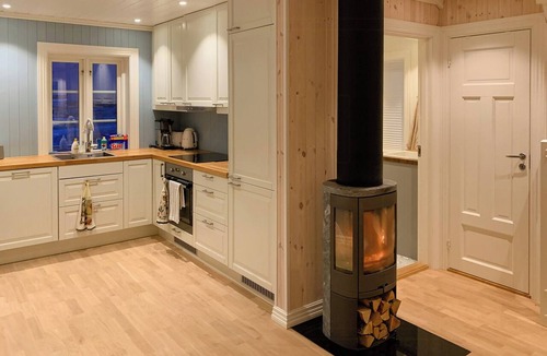 Lofoten Islands House | Beautiful cabin embraced by rich wildlife