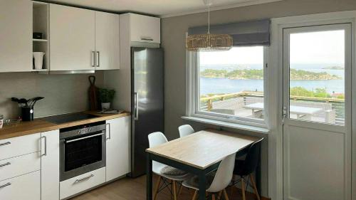 Sogne House | Beautiful Cabin With Ocean View In Lyngmyr