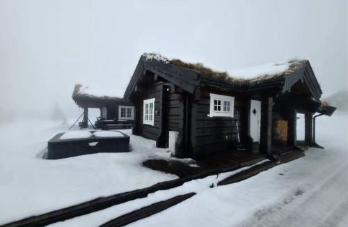 Trysil House | Beautiful classic cabin with sauna and hot tub