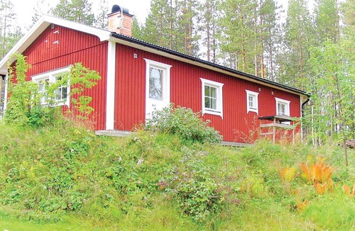 Alvdalen Municipality House | Beautiful cottage in a quiet location with miles of views over the mountains.