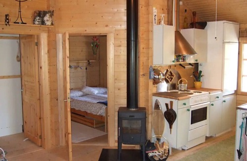 Tavelsjo House | Beautiful holiday home in the countryside between fir trees and blueberry bushes