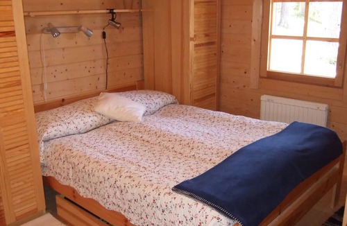 Tavelsjo House | Beautiful holiday home in the countryside between fir trees and blueberry bushes