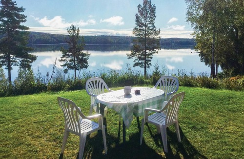 Arjang House | Beautiful home in årjäng with house sea view